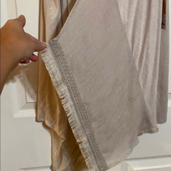 Flowy over shirt/tank. - Picture 3 of 3